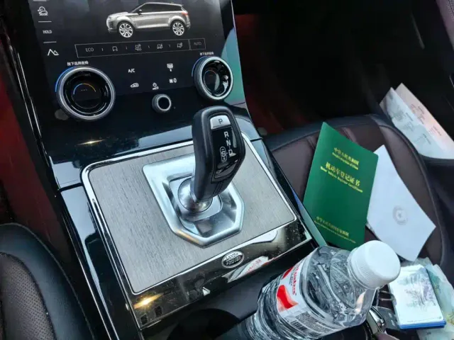 Land Rover Range Rover Evoque — Фото автомобиля 15