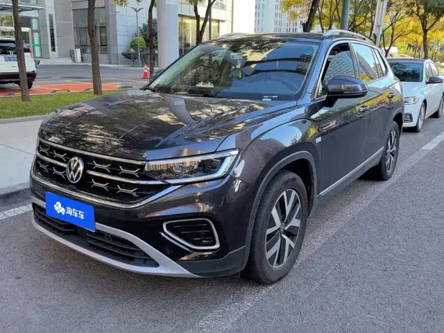 Фотография автомобиля — Volkswagen Tayron