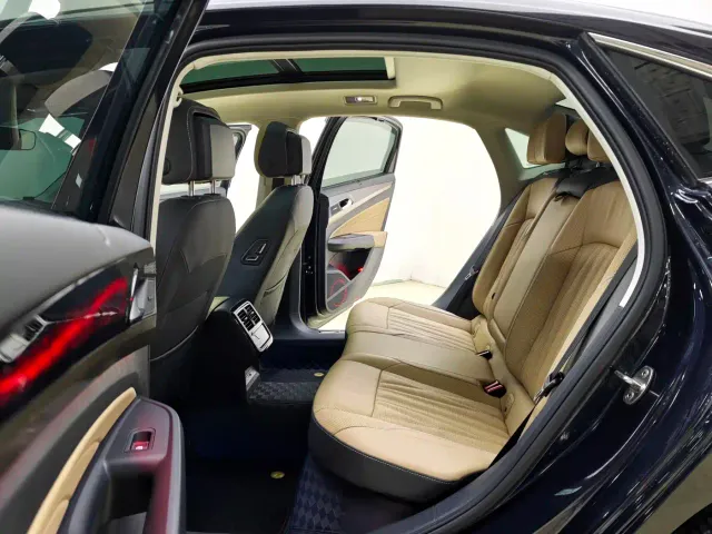 Volkswagen Passat — Фото автомобиля 11