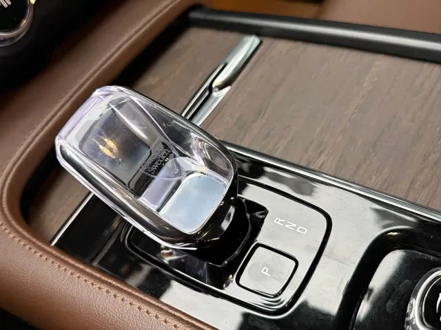 Volvo S90 — Фото автомобиля 21