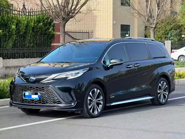 Фотография автомобиля — Toyota Granvia