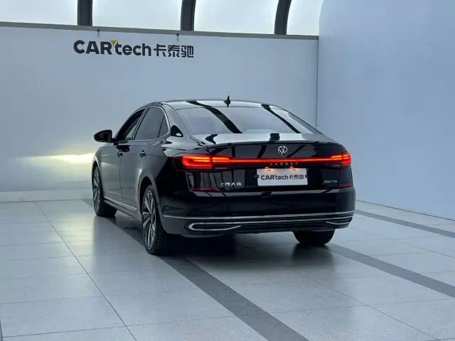 Volkswagen Passat — Фото автомобиля 4