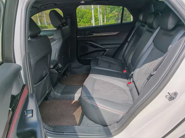 Ford Mondeo — Фото автомобиля 12