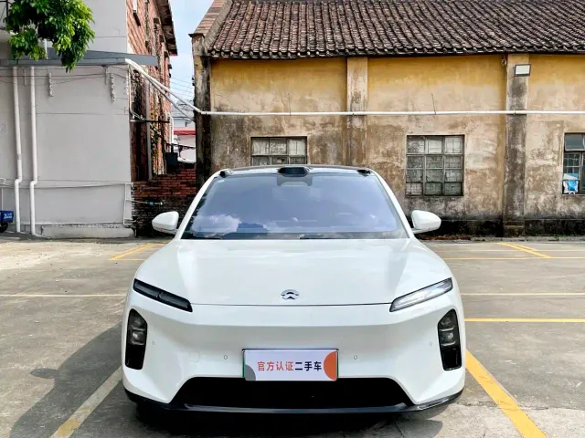 Nio ET5 Touring — Фото автомобиля 2