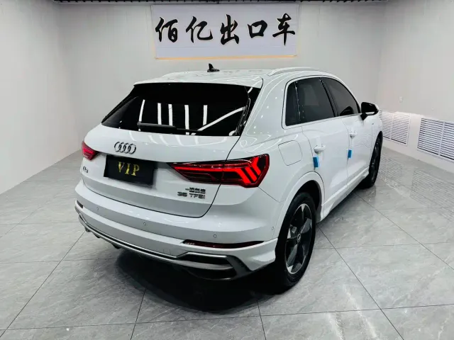 Audi Q3 — Фото автомобиля 4