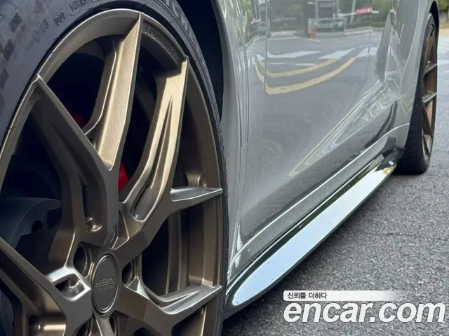Tesla Model S — Фото автомобиля 17