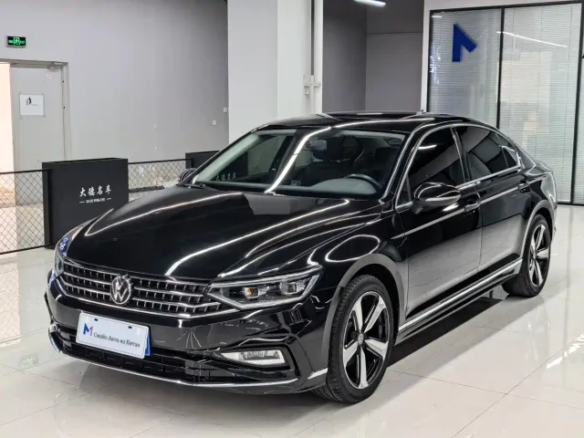 Фотография автомобиля — Volkswagen Magotan