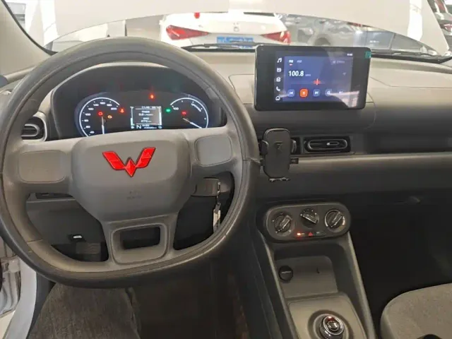 Wuling Hongguang — Фото автомобиля 5