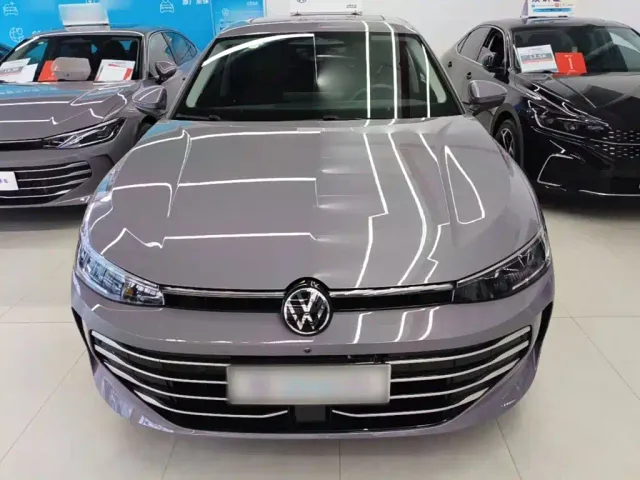Volkswagen Passat — Фото автомобиля 2