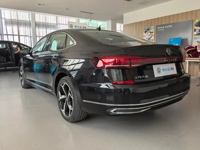 Volkswagen Passat 2024 380TSI Starlight Dragon Glory Edition — Фото автомобиля 16