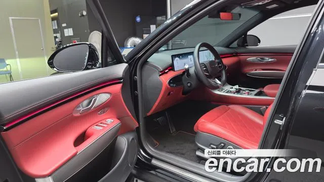 Genesis GV70 — Фото автомобиля 15