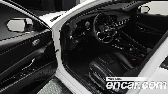 Hyundai AVANTE Avante (CN7) — Фото автомобиля 10
