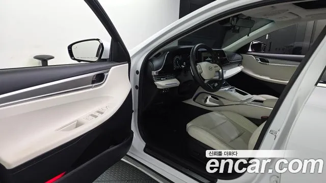 Hyundai Grandeur Grandeur (New) — Фото автомобиля 10