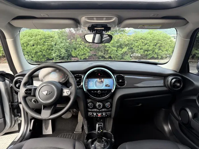MINI Hatch — Фото автомобиля 15