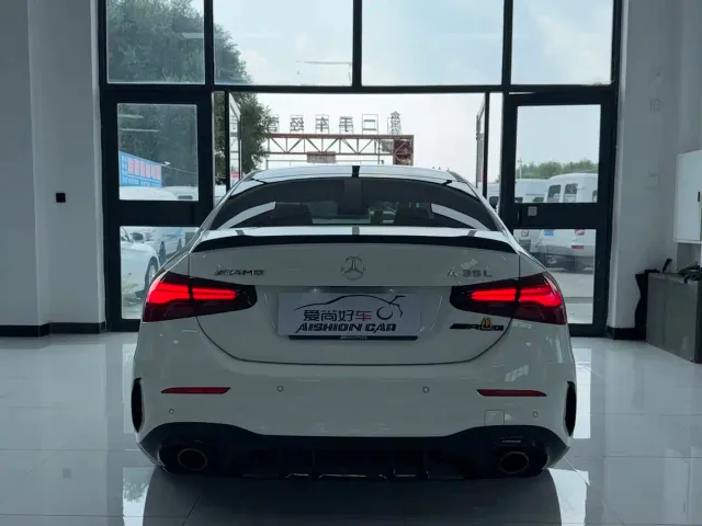 Mercedes-Benz Mercedes-Benz A-Class AMG 2025 AMG A 35 L 4MATIC — Фото автомобиля 6