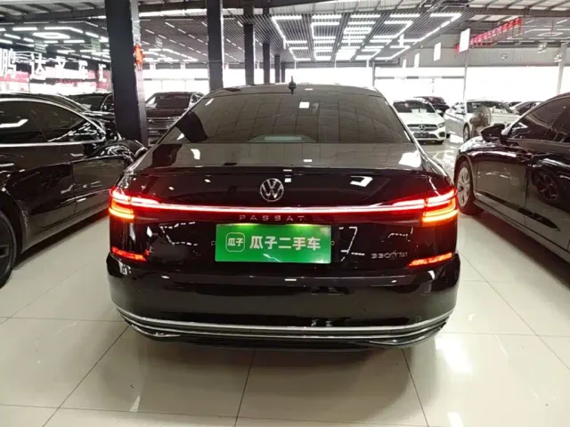 Volkswagen Passat — Фото автомобиля 5