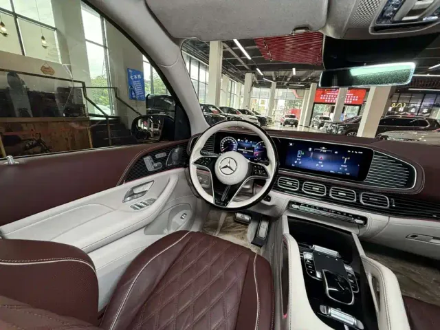 Mercedes-Benz Maybach GLS — Фото автомобиля 30