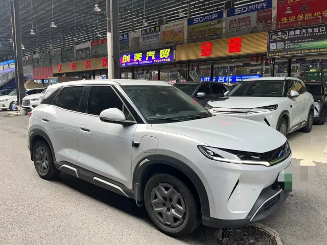 BYD Yuan UP — Фото автомобиля 3
