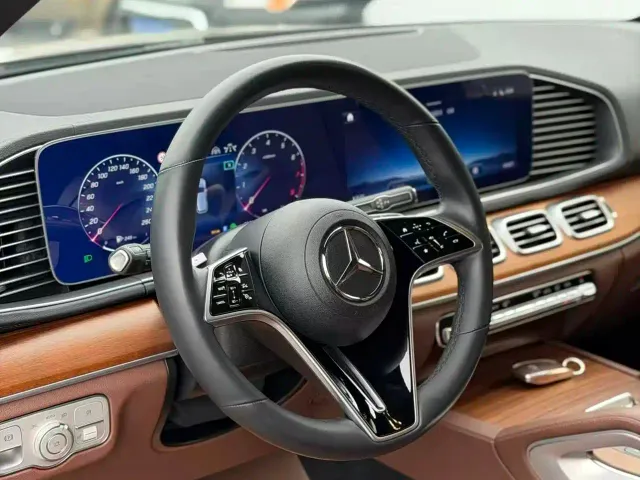 Mercedes-Benz GLE-Class — Фото автомобиля 14