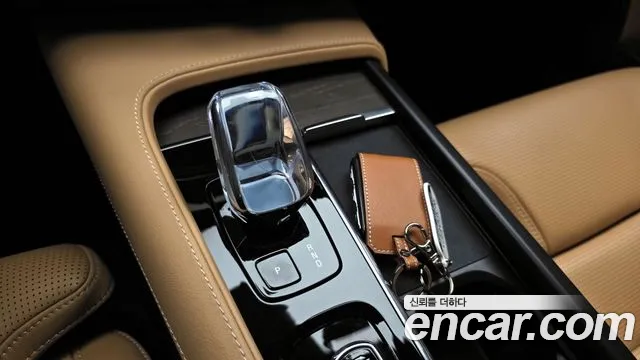 Volvo S90 — Фото автомобиля 9