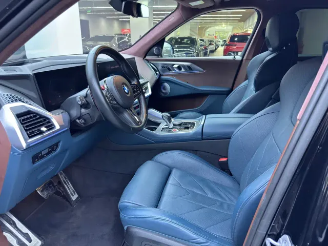 BMW XM — Фото автомобиля 10
