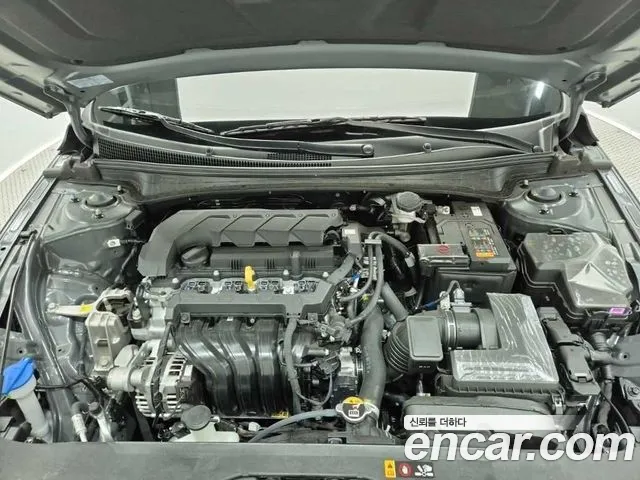 Hyundai Avante — Фото автомобиля 5