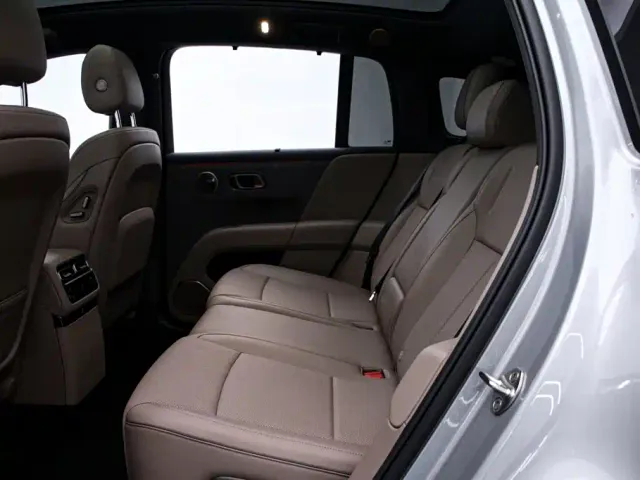 Li Auto i6 — Фото автомобиля 15