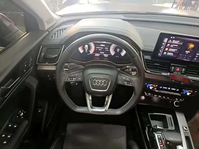 Audi Q5L — Фото автомобиля 10