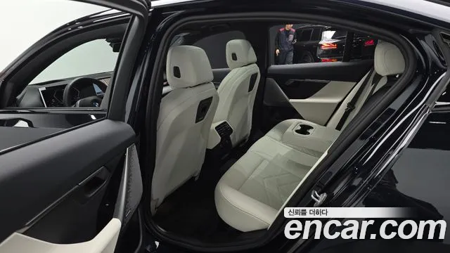 BMW 5-Series 5 серия (G60) 523d M Sport — Фото автомобиля 11
