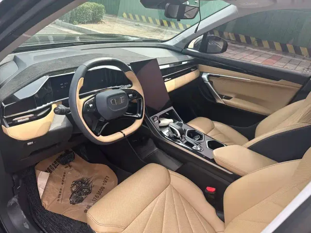 Geely Boyue L — Фото автомобиля 4