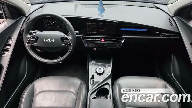 Kia Niro — Фото автомобиля 10