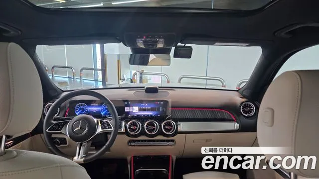 Mercedes-Benz EQB — Фото автомобиля 7