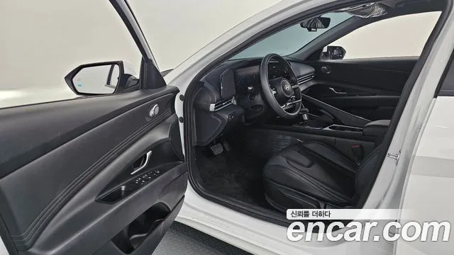 Hyundai AVANTE Новый Avante (CN7) — Фото автомобиля 9