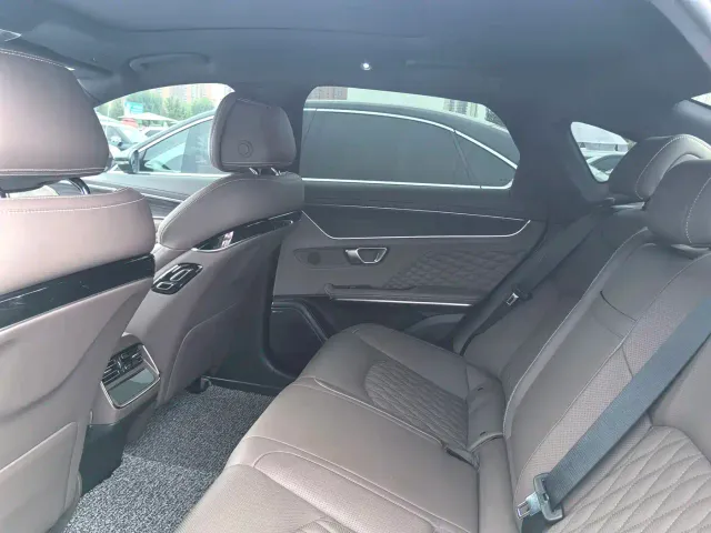 BYD Han 2022 DM-i 121KM Premium Edition — Фото автомобиля 9