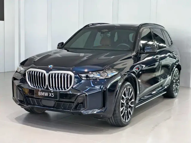 Фотография автомобиля — BMW X5