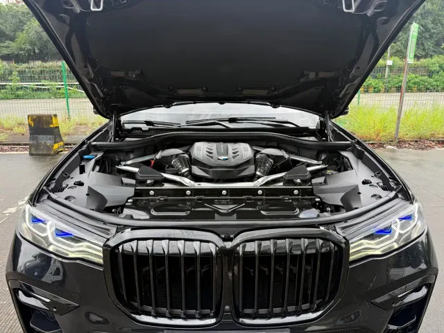 BMW X7 — Фото автомобиля 13