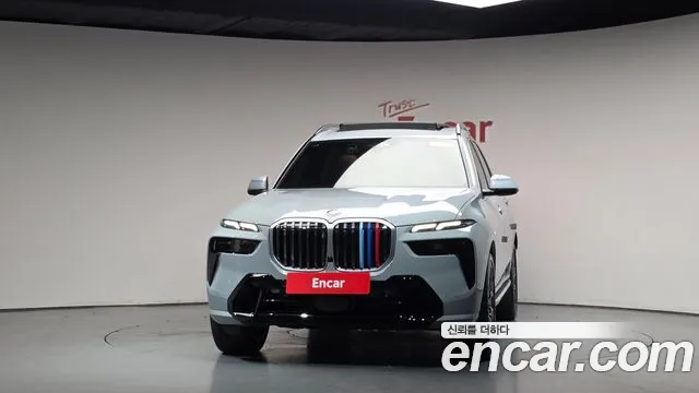 BMW X7 — Фото автомобиля 3