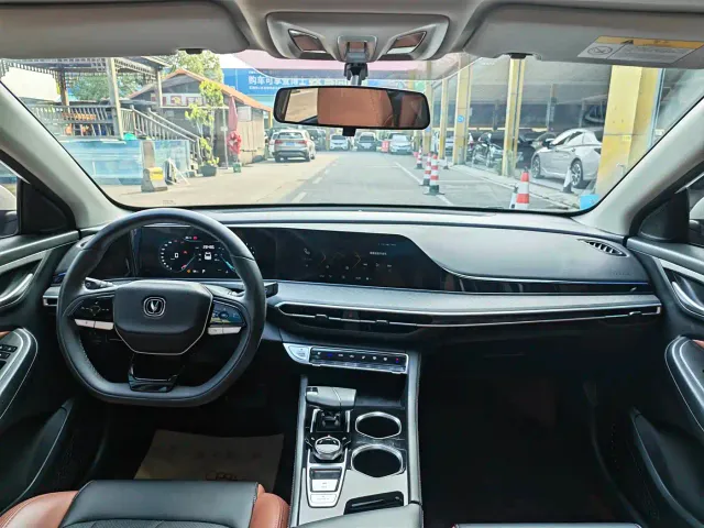 Changan Eado — Фото автомобиля 10