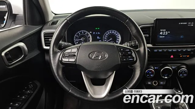 Hyundai Venue — Фото автомобиля 12