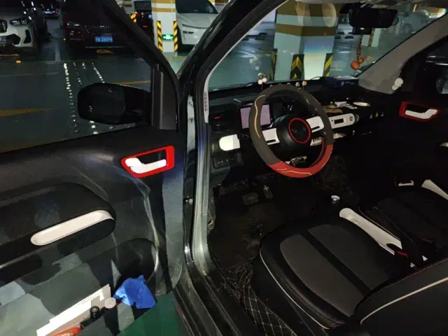 Wuling Hongguang Mini EV — Фото автомобиля 12