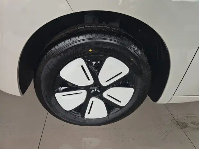 Wuling Hongguang Mini EV — Фото автомобиля 22