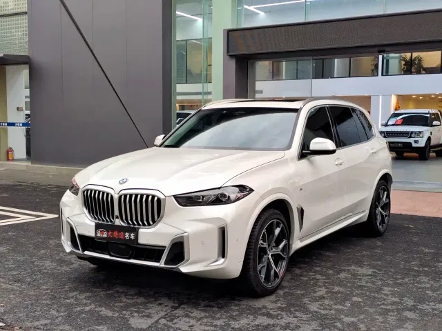 Фотография автомобиля — BMW X5
