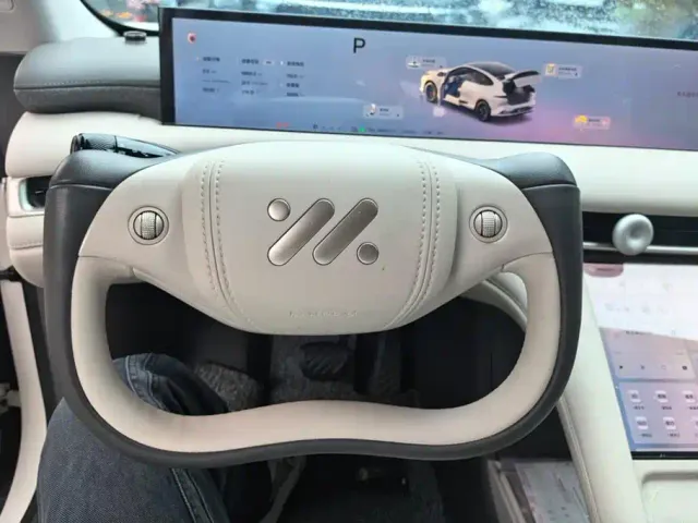 IM Motors LS6 — Фото автомобиля 15