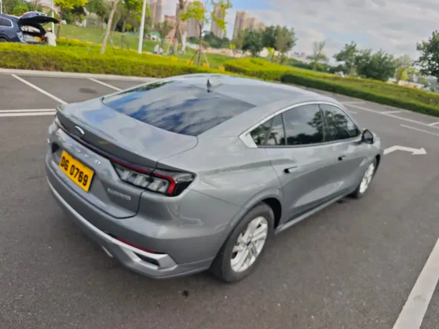 Ford Mondeo — Фото автомобиля 30