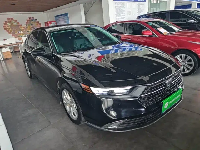 Honda Accord — Фото автомобиля 3