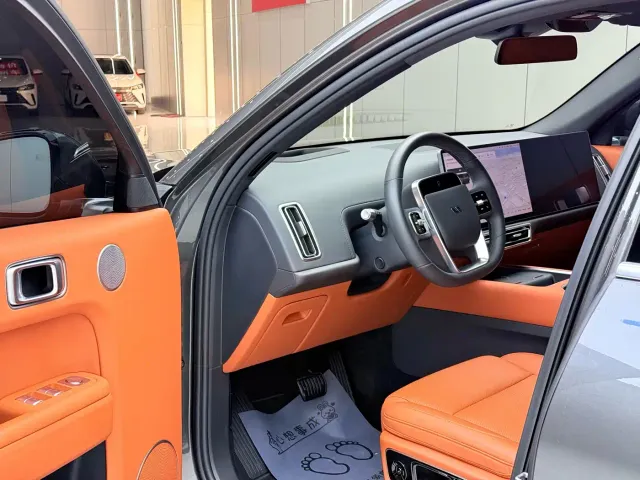 Li Auto L7 — Фото автомобиля 4