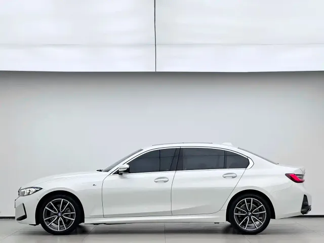 BMW 3 Series — Фото автомобиля 3