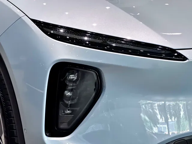 Nio ES6 — Фото автомобиля 5