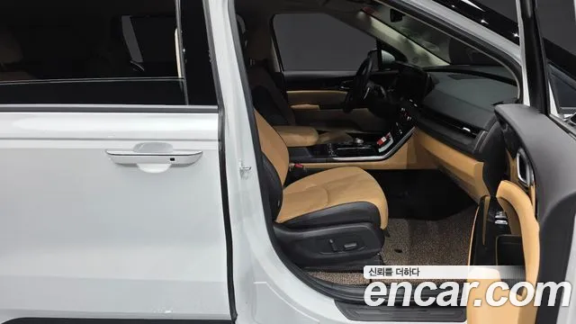 Kia Carnival — Фото автомобиля 11