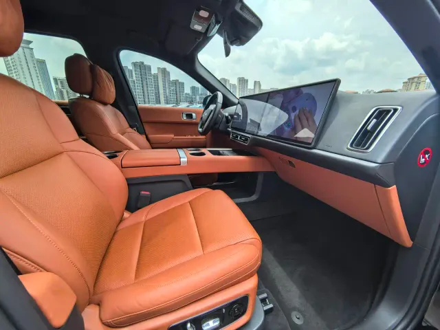 Li Auto L8 — Фото автомобиля 6